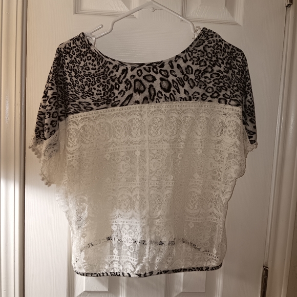 Ladies Charlotte Rouse lace with felt leopard print on top. Size small - Picture 2 of 5